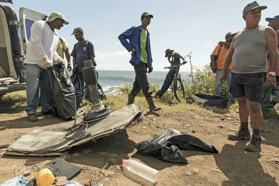 Στο χαμένο αεροπλάνο της Malaysia Airlines ανήκουν τα συντρίμμια που βρέθηκαν στο Ρεϋνιόν
