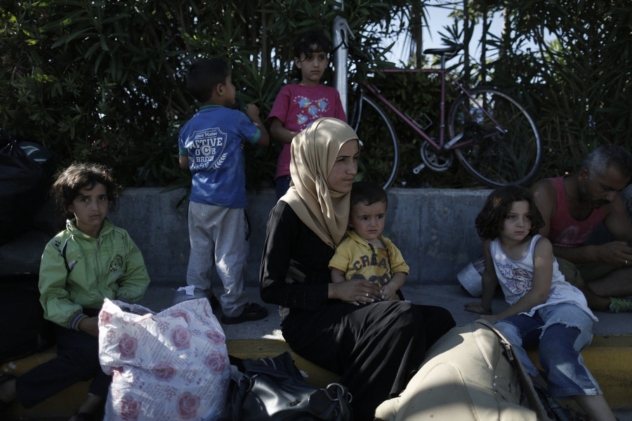 Ανήλικοι πέταξαν μολότοφ εναντίον Σύρων προσφύγων στη Μυτιλήνη