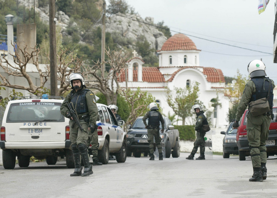 Κηδεύτηκε ο αστυνομικός που είχε τραυματιστεί στα Ζωνιανά