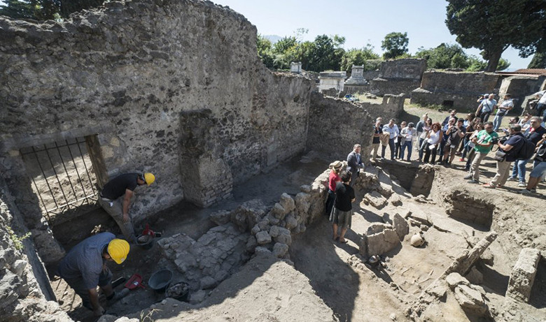 Ανακαλύφθηκε προρωμαϊκός τάφος στην Πομπηία [ΦΩΤΟ]