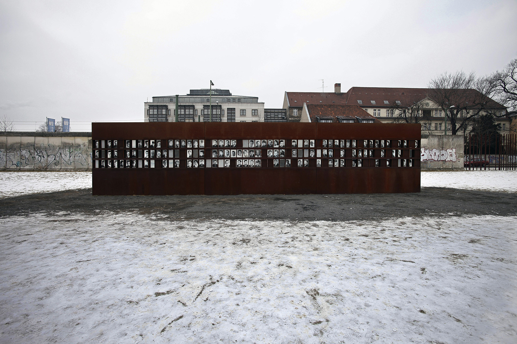 Μια έκθεση για το Τείχος του Βερολίνου στην Γκαλερί ΕΙΡΜΟΣ