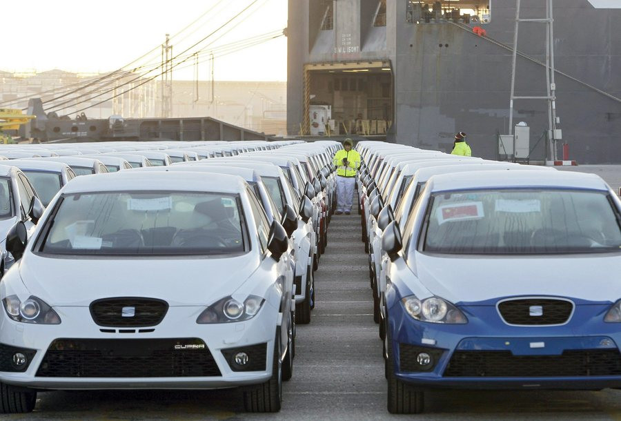Το σκάνδαλο κλονίζει οικονομικά τη Volkswagen και «αγγίζει» τη Seat