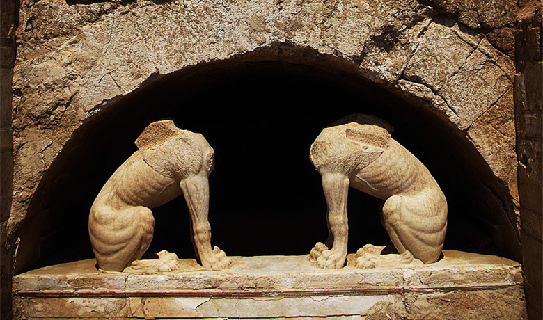 Αρχαιολόγοι κατά Περιστέρη για Αμφίπολη: Σταματήστε τις θεωρίες χωρίς αποδείξεις