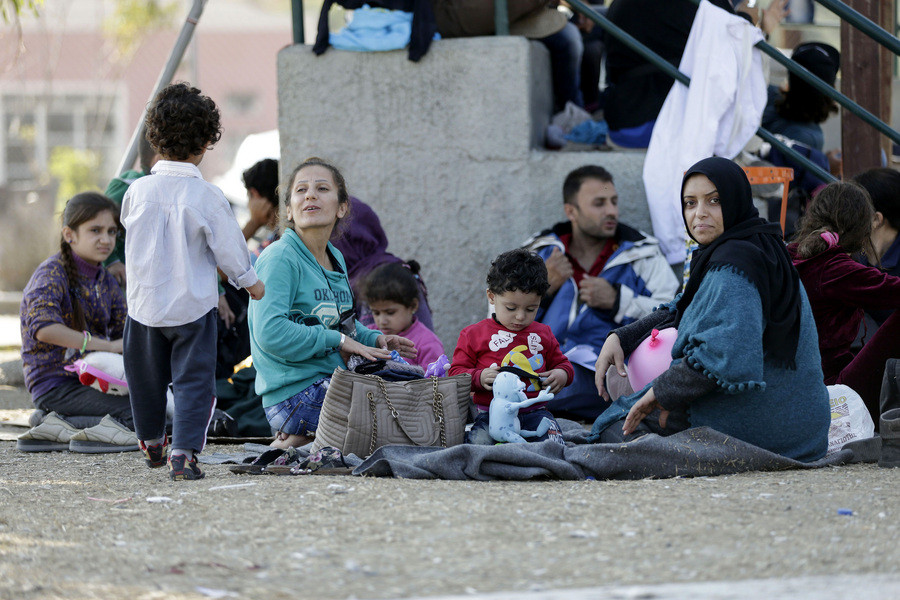 Σε δέκα ημέρες το πρώτο ελληνικό «hot spot» για τους πρόσφυγες στη Μυτιλήνη