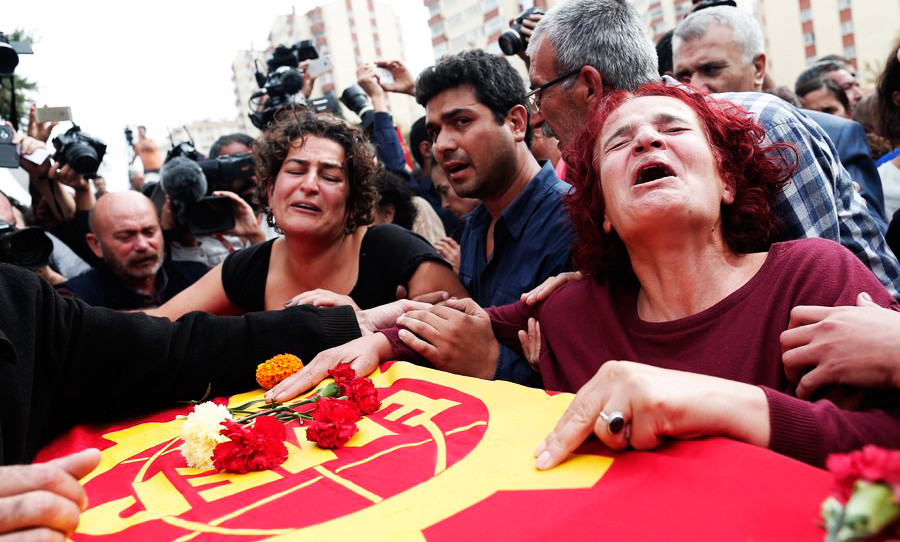 HDP: 128 οι νεκροί της επίθεσης στην Άγκυρα, έχουν αναγνωριστεί σχεδόν όλοι