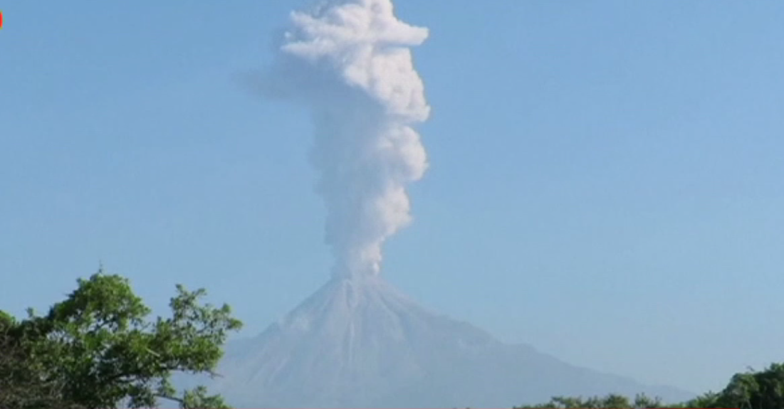 «Ξύπνησαν» δύο ηφαίστεια στο Μεξικό [ΒΙΝΤΕΟ]