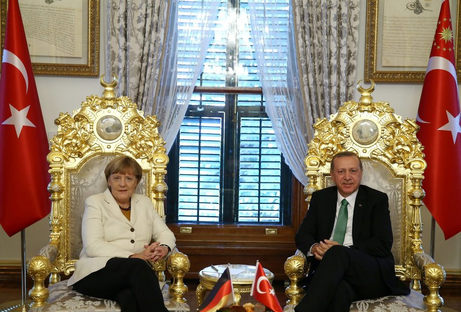 Η Άγκυρα κερδίζει: Η Μέρκελ ανοίγει την πόρτα της ΕΕ στην Τουρκία