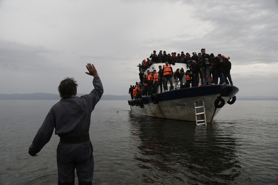Πάνω από μισό εκατομμύριο πρόσφυγες έφθασαν φέτος στην Ελλάδα