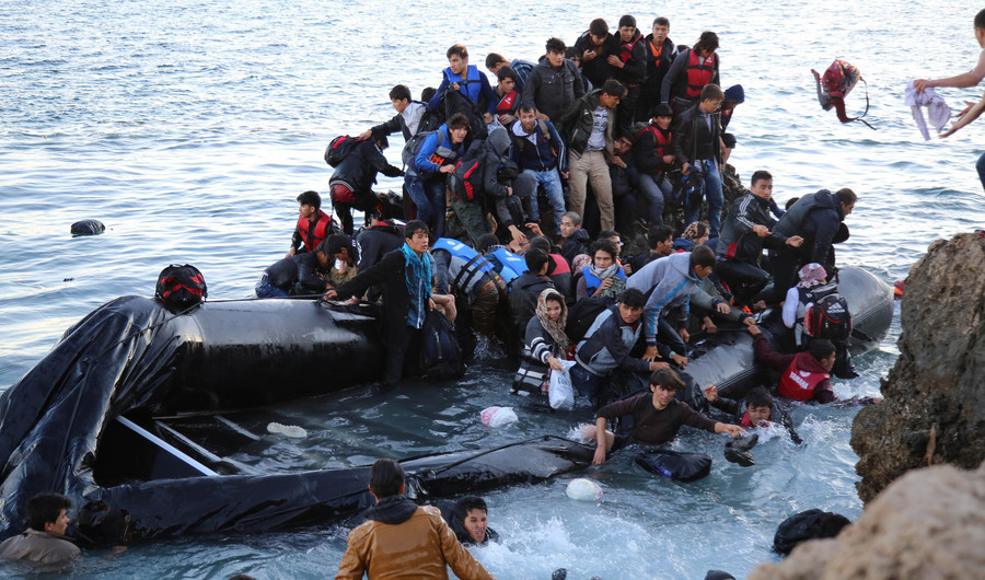 Πάνω από 5.000 πρόσφυγες το τελευταίο 24ωρο στη Μυτιλήνη