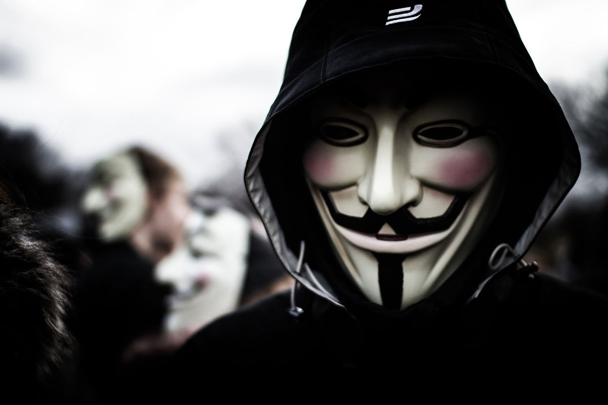 Βρετανία: Σε επιφυλακή η αστυνομία για τους Anonymous