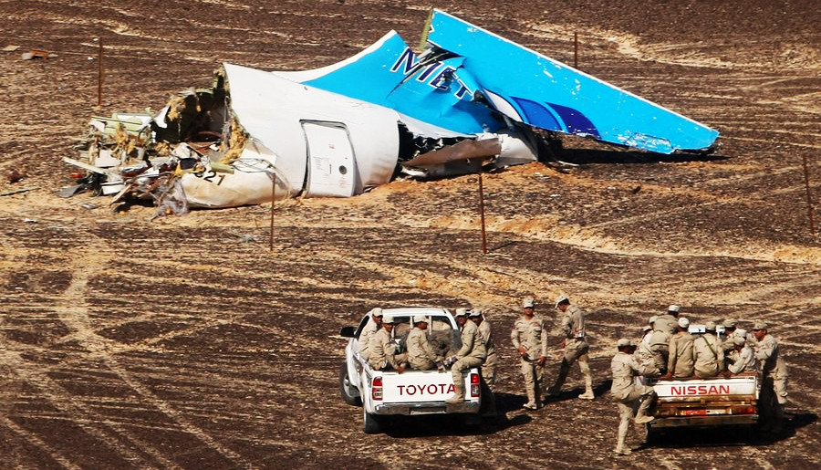 «Σίγουροι» οι ερευνητές για έκρηξη βόμβας στο ρωσικό αεροπλάνο