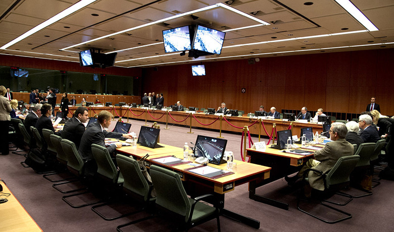WSJ: Το Eurogroup δεν θα δώσει «πράσινο φως» για τη δόση