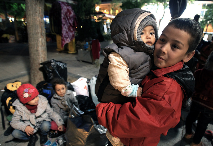Πάνω από 5.500 πρόσφυγες στο λιμάνι του Πειραιά