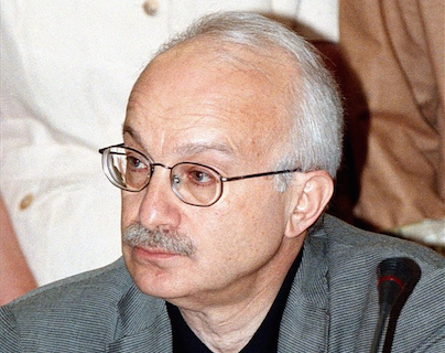 Πέθανε ο συγγραφέας Γιάννης Κακουλίδης