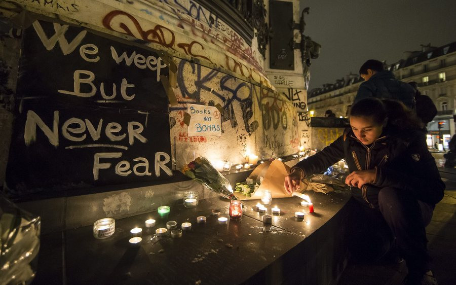 Τα 23 λεπτά που συγκλόνισαν το Παρίσι – Το χρονικό των επιθέσεων