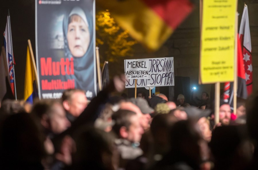 Το γερμανικό ξενοφοβικό AfD για πρώτη φορά τρίτο στις δημοσκοπήσεις
