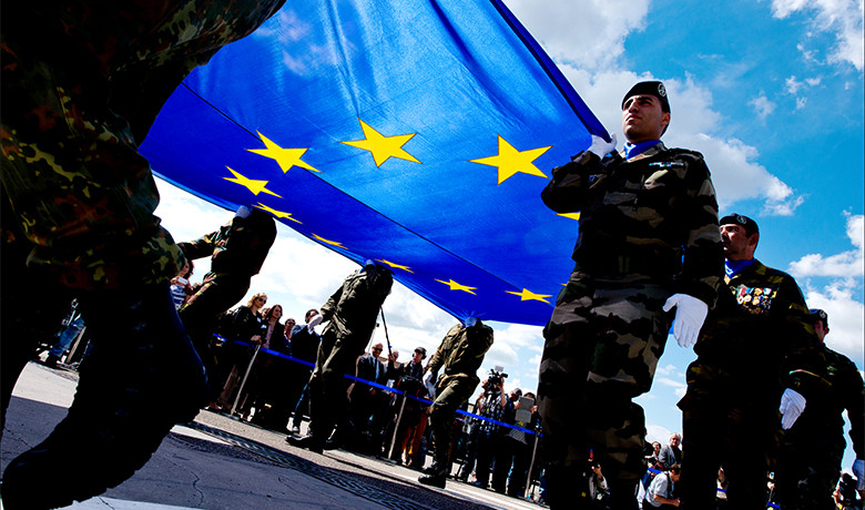 Στρατιωτική βοήθεια της ΕΕ στη Γαλλία για τον πόλεμο κατά των τζιχαντιστών