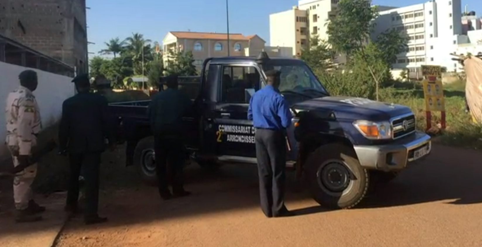 Ένοπλοι τζιχαντιστές κρατούν ομήρους σε ξενοδοχείο στο Μάλι