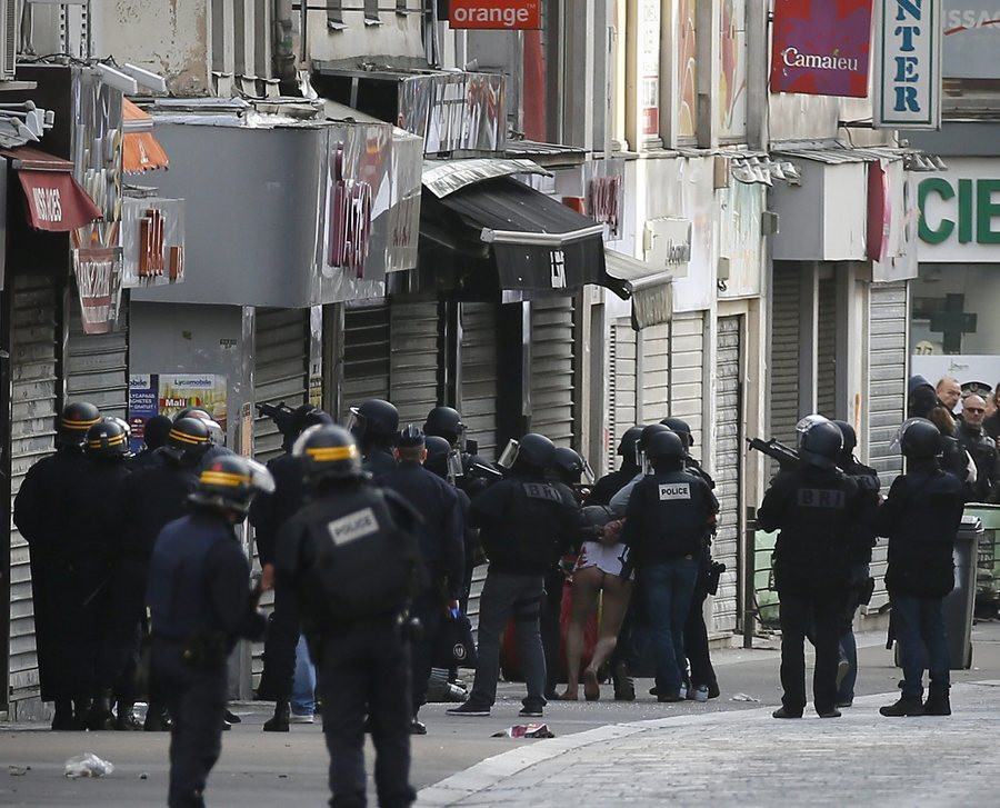 Γαλλία: Ελεύθεροι οι επτά από τους οκτώ συλληφθέντες του Σεν Ντενί