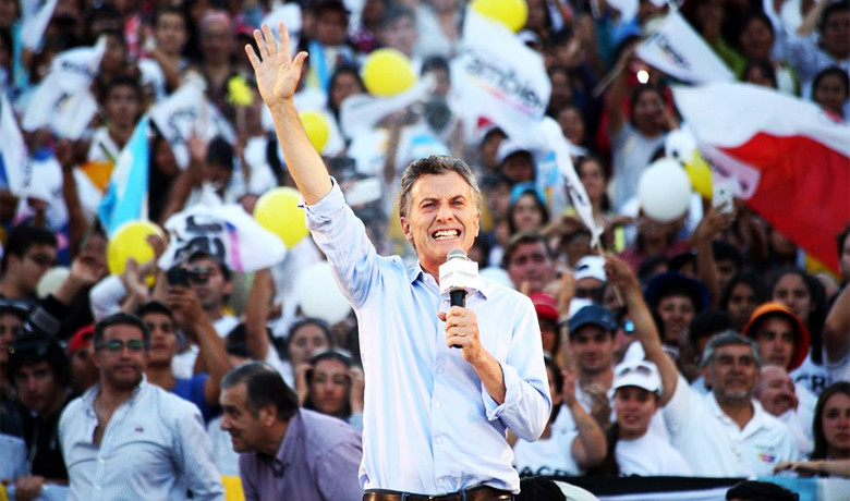 Τέλος εποχής στην Αργεντινή: Νικητής των εκλογών ο Μάκρι
