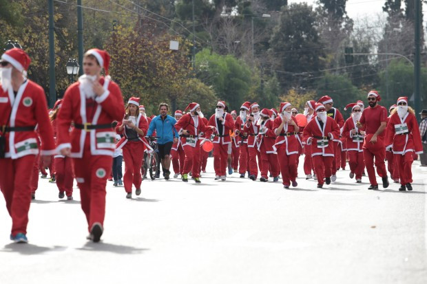 Το κέντρο της Αθήνας κλείνει την Κυριακή για το 2ο Athens Santa Run
