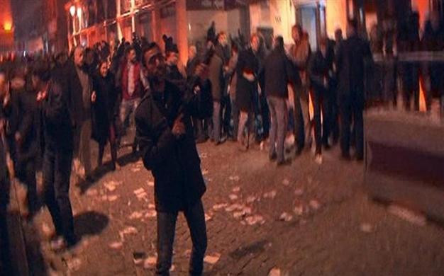 Τουρκία: Ένοπλοι εισέβαλαν σε φεστιβάλ για ρακί με συνθήματα κατά του αλκοόλ [ΦΩΤΟ+ΒΙΝΤΕΟ]
