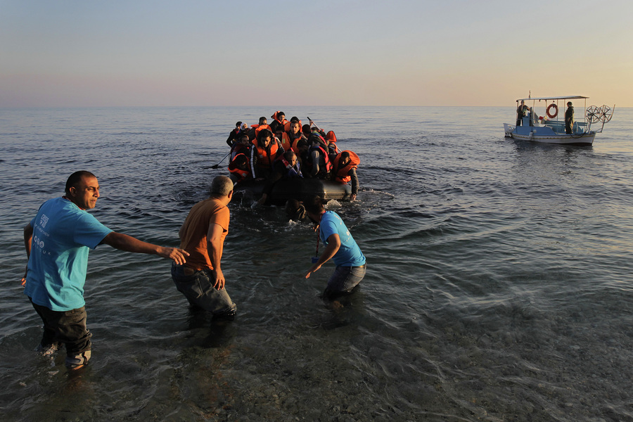 Εθελόντρια στη Λέσβο: «Οι κραυγές των προσφύγων όταν φτάνουν τρομάζουν και εμάς» [ΒΙΝΤΕΟ]