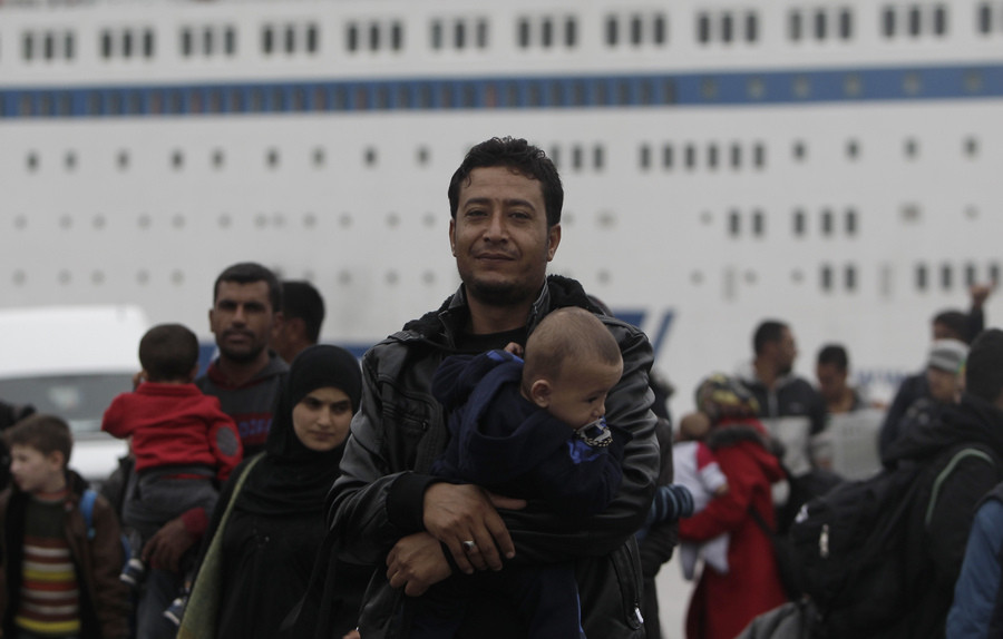 Ακόμη 1550 πρόσφυγες έφτασαν στο λιμάνι του Πειραιά