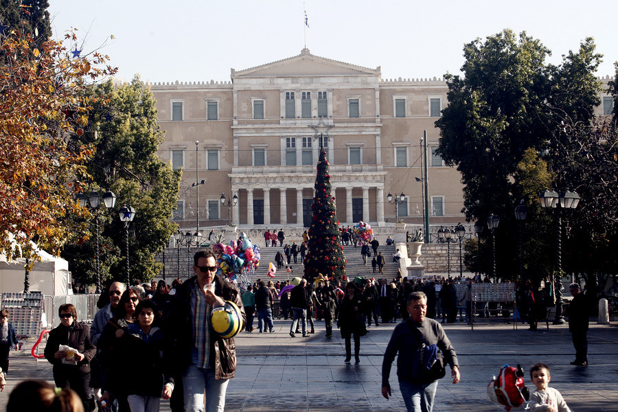 Φοβούνται για την κρίση και το μέλλον των παιδιών τους οι Έλληνες