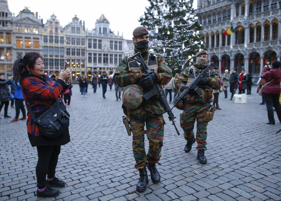 «Φρούρια» οι μεγάλες πρωτεύουσες την Πρωτοχρονιά υπό το φόβο της τρομοκρατίας