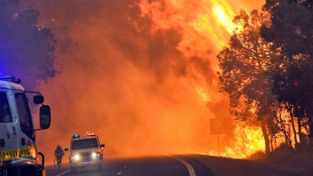 Καταστροφικές πυρκαγιές καίνε την Αυστραλία [ΒΙΝΤΕΟ]
