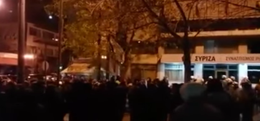 Οπαδοί του Παναθηναϊκού κατά Κοντονή έξω από τα γραφεία του ΣΥΡΙΖΑ [ΒΙΝΤΕΟ]