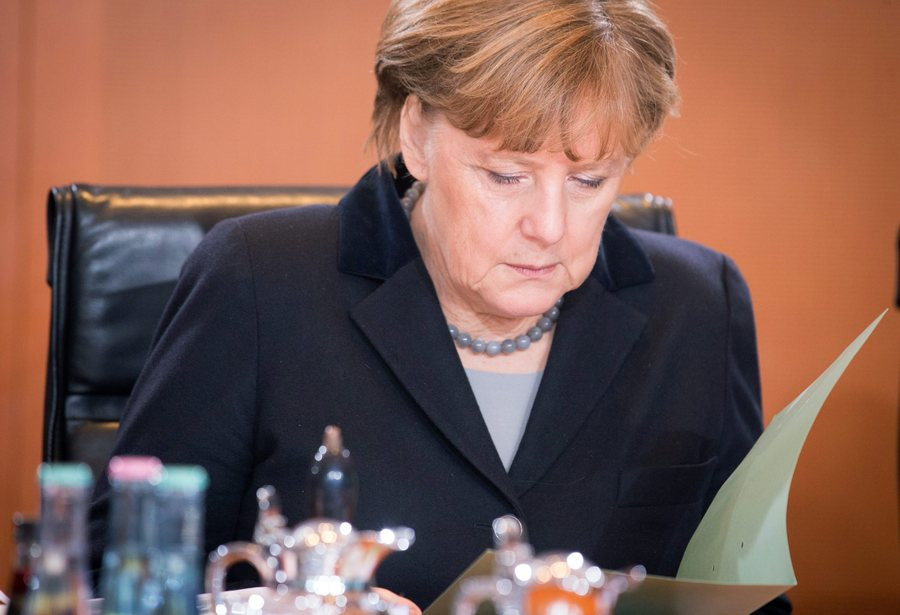 Η Βαυαρία απειλεί να στείλει στα δικαστήρια τη Μέρκελ για το προσφυγικό