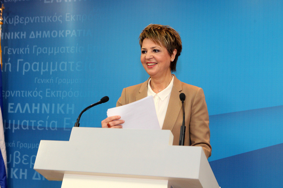 [LIVE]: Η Όλγα Γεροβασίλη ενημερώνει τους πολιτικούς συντάκτες