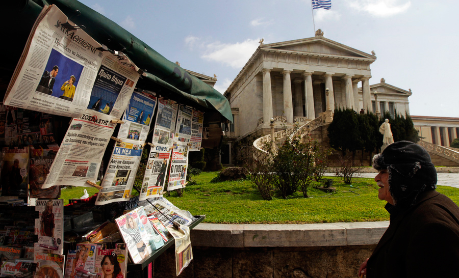 Πρωτοσέλιδα: Τα ανοιχτά μέτωπα -προσφυγικό, αγρότες, ασφαλιστικό