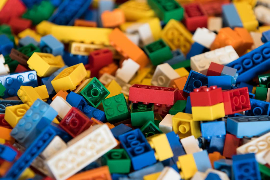 Τι μαθαίνουν τα παιδιά παίζοντας με τα Lego;
