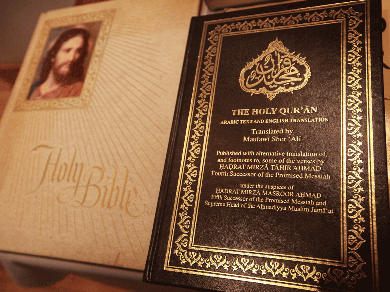Βίβλος – Κοράνι: Ποιό έχει περισσότερη βία;