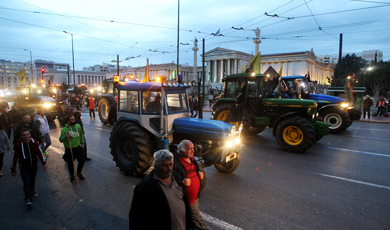 Η «απόβαση» των αγροτών στην Αθήνα [ΦΩΤΟ + ΒΙΝΤΕΟ]