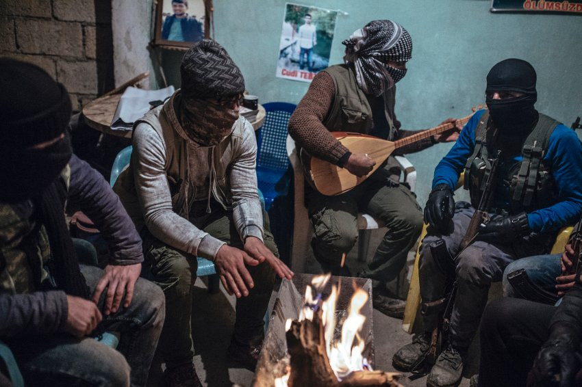 Οι νεαροί Κούρδοι που πολεμούν στον τουρκικό «εμφύλιο»