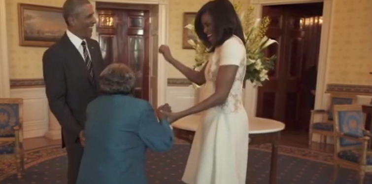 Γιαγιά 106 ετών χορεύει με τον Ομπάμα [ΒΙΝΤΕΟ]