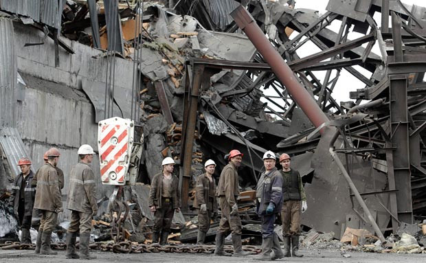 Νεκροί και αγνοούμενοι μετά από κατάρρευση ανθρακωρυχείου στη Ρωσία