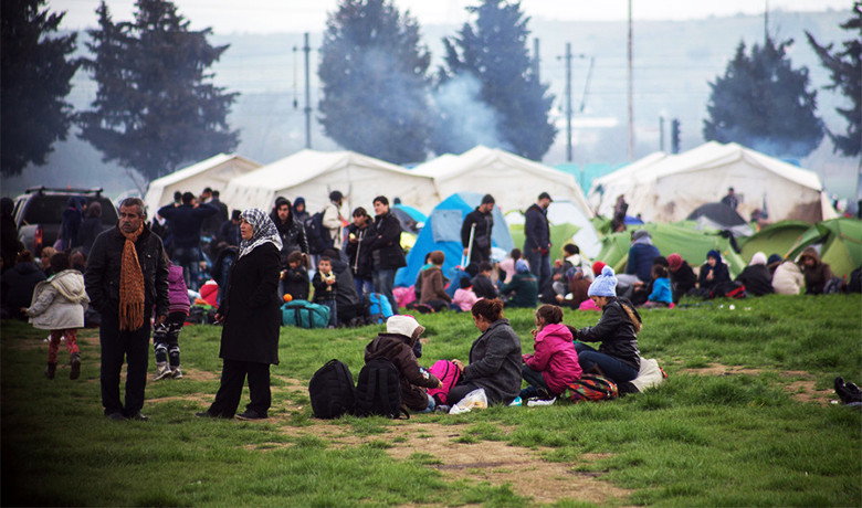 Με το σταγονόμετρο περνούν οι πρόσφυγες τα σύνορα της ΠΓΔΜ