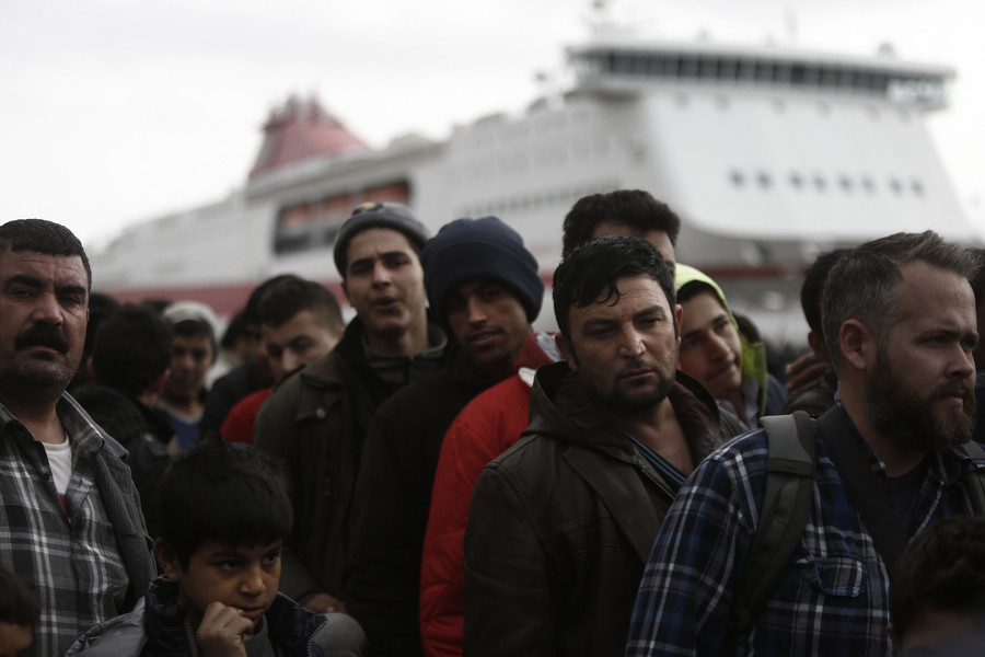 Στους 6.000 οι πιστοποιημένοι πρόσφυγες και μετανάστες στα νησιά – Έτοιμοι να αναχωρήσουν για Πειραιά