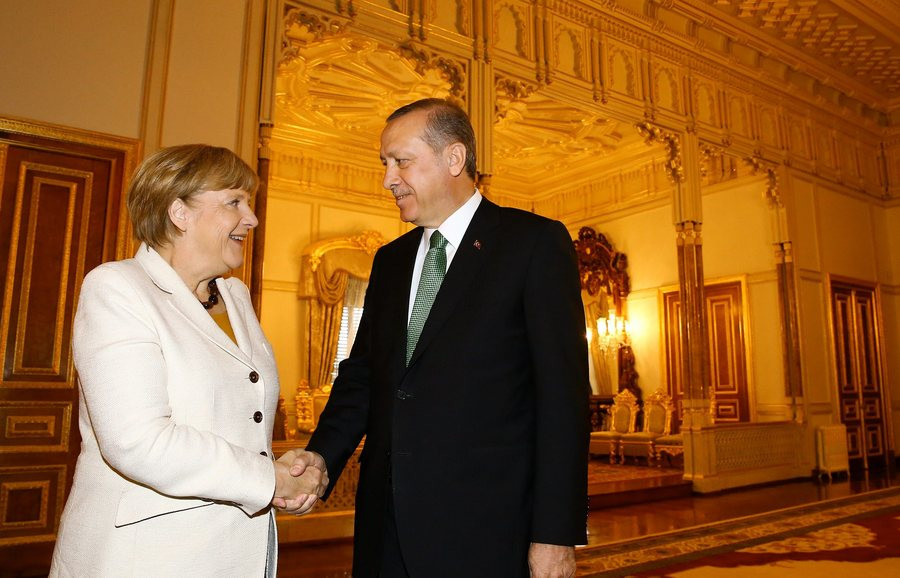 Το deal της Μέρκελ με τον Ερντογάν για το προσφυγικό
