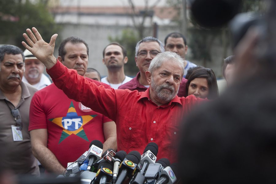 Συνελήφθη ο Λούλα για υπόθεση διαφθοράς της Petrobras
