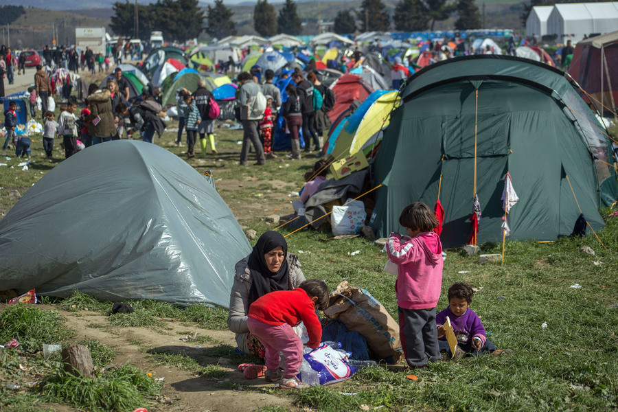 Ύπατος Αρμοστής για τους Πρόσφυγες: Η Ε.Ε. να μοιραστεί το βάρος με την Τουρκία