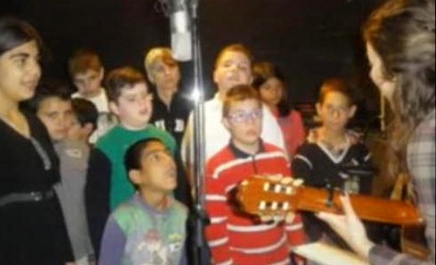 Μαθητές Ειδικού Σχολείου τραγούδησαν για το σχολείο των ονείρων τους και βραβεύτηκαν! [ΒΙΝΤΕΟ]