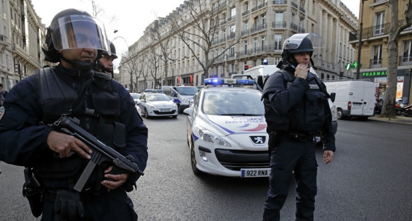 Λήξη συναγερμού στο Παρίσι για τον υποτιθέμενο βομβιστή