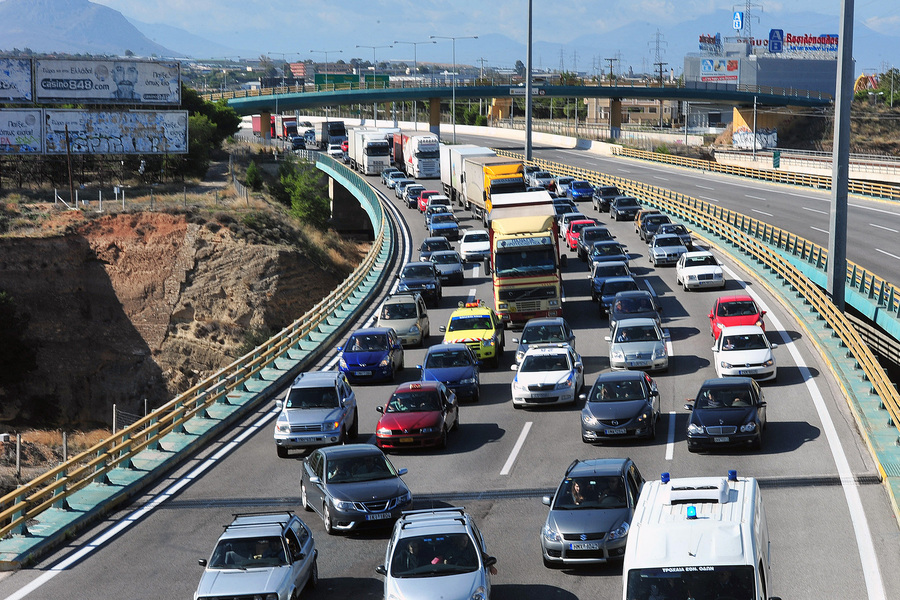 Έκτακτα μέτρα της Τροχαίας για την έξοδο της Καθαράς Δευτέρας