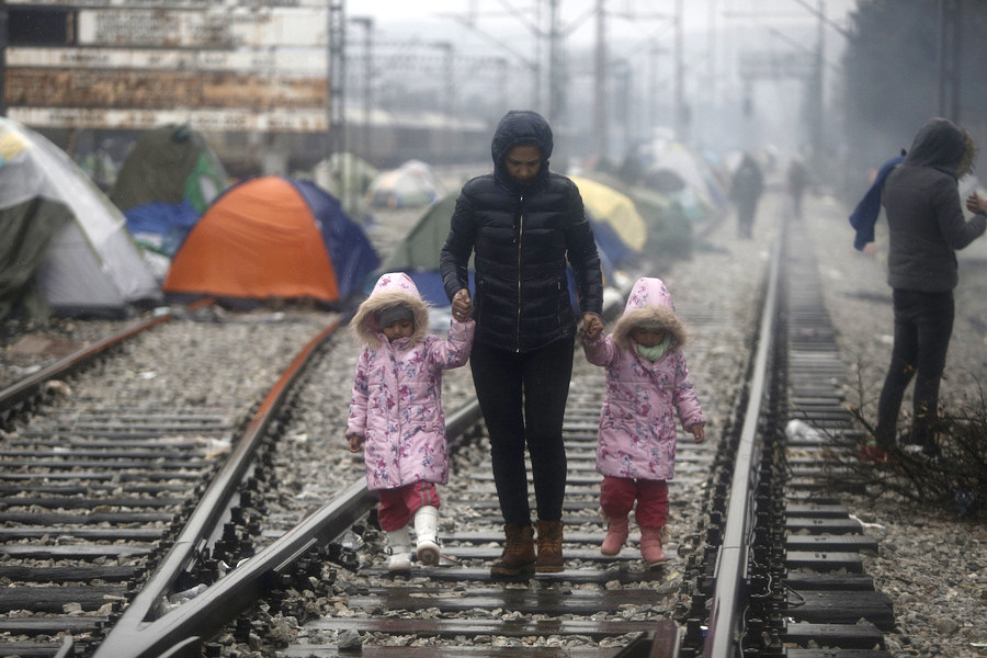 Βασικές ερωτήσεις και απαντήσεις για τα δικαιώματα προσφύγων και μεταναστών